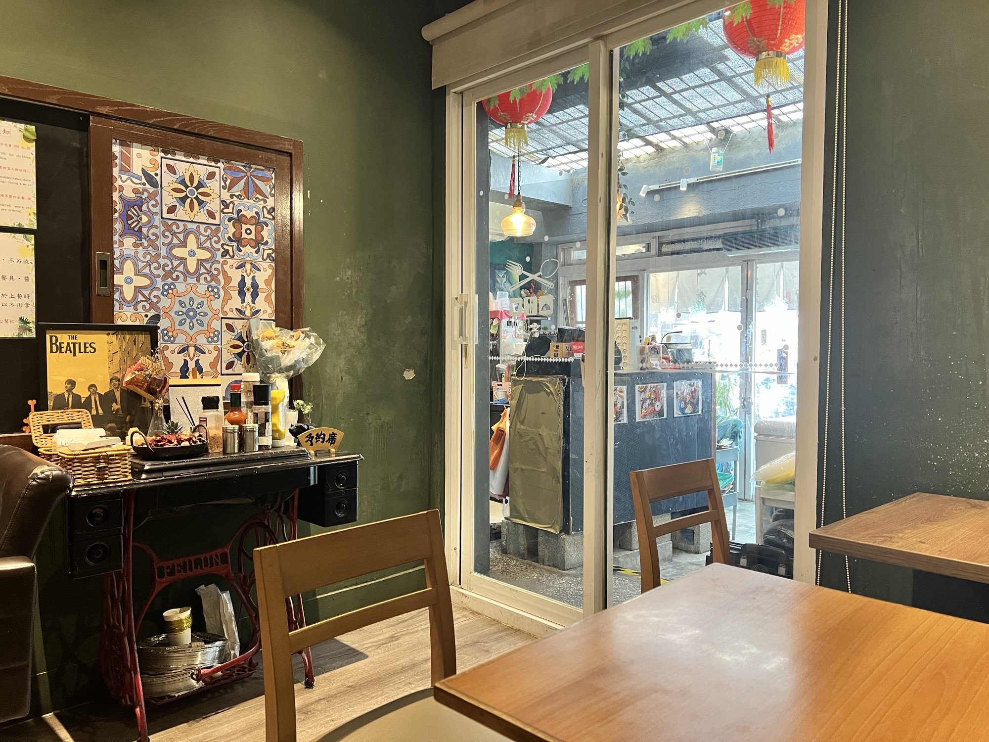 中午吃日式豬排定食，晚上就來份豆花吧～台北捷運永春站「蕨食堂」、雙連站「豆花莊」